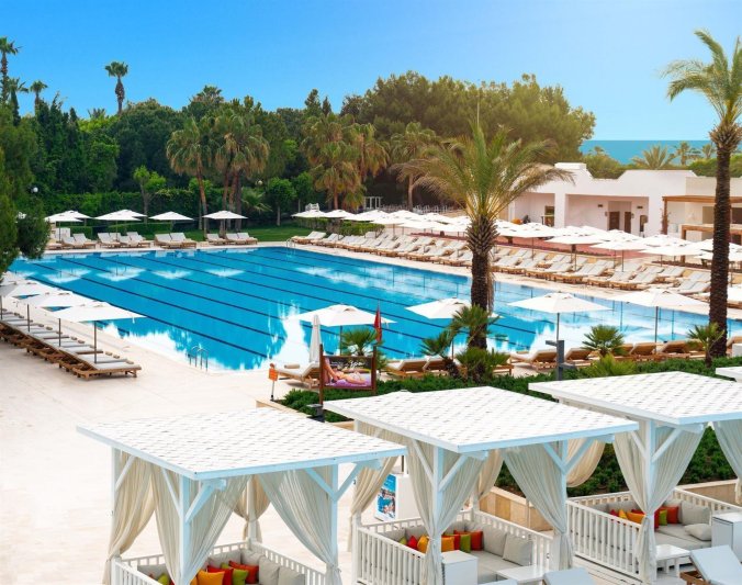 Antalya utazás Titanic Deluxe Lara