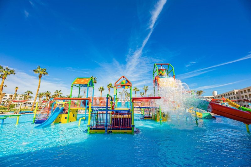 Hurghada utazás Titanic Resort & Aqua Park