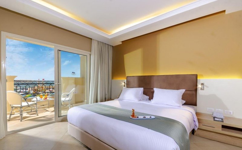 Hurghada utazás Titanic Royal Aqua Park