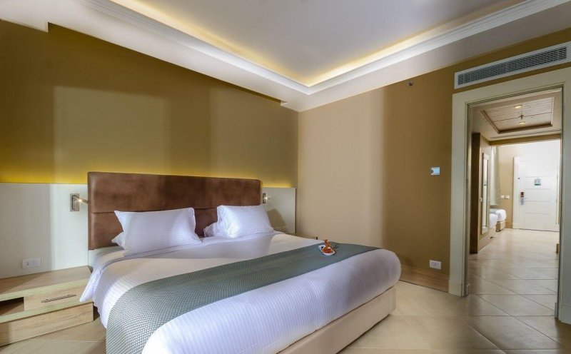 Hurghada utazás Titanic Royal Aqua Park