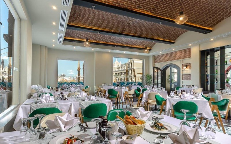 Hurghada utazás Titanic Royal Aqua Park