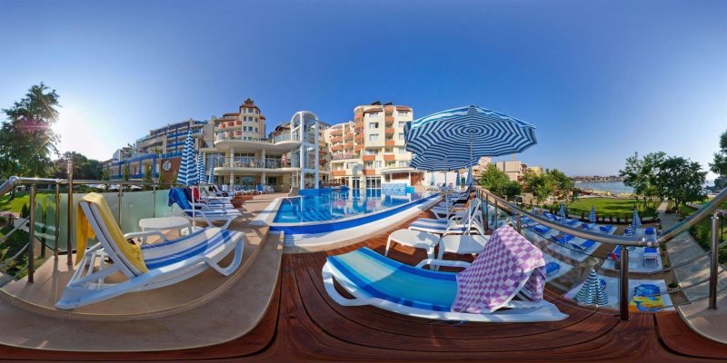 Napospart utazás Villa List