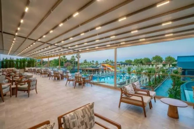 Vox Maris Resort Side