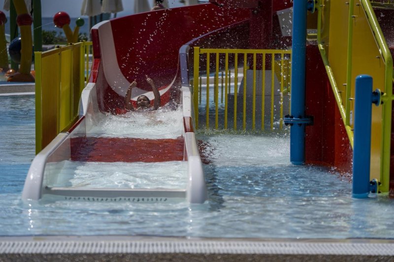 Napospart utazás Wave Resort