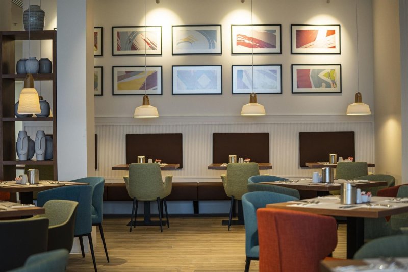 Napospart utazás Wave Resort