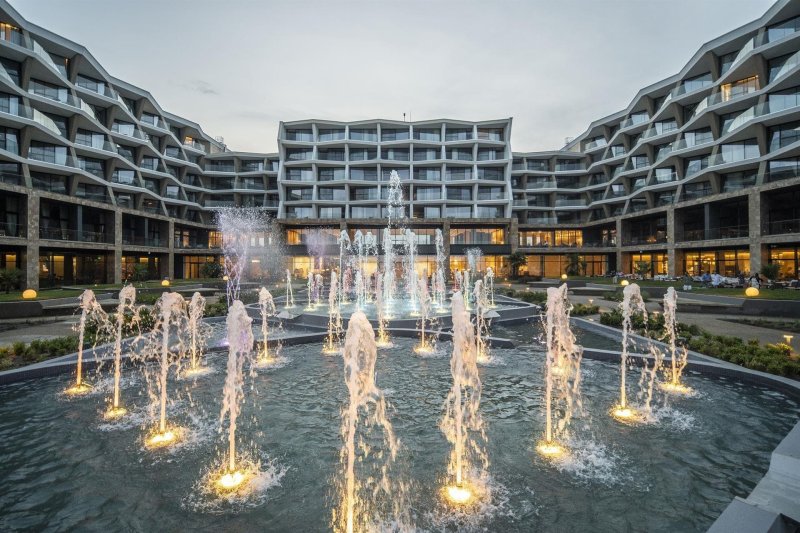 Napospart utazás Wave Resort