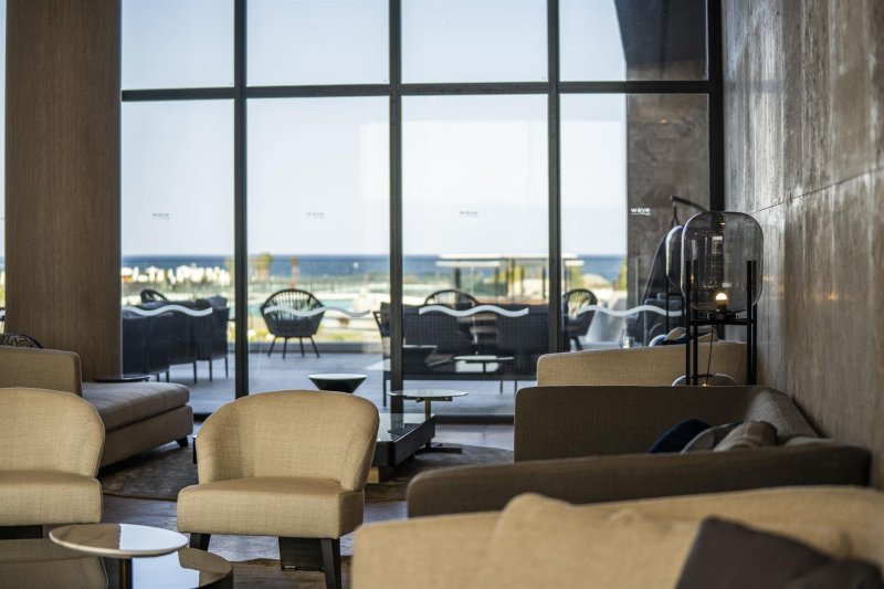 Napospart utazás Wave Resort