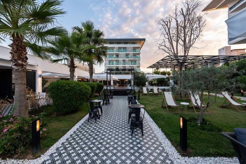 Alanya utazás White City Resort Hotel
