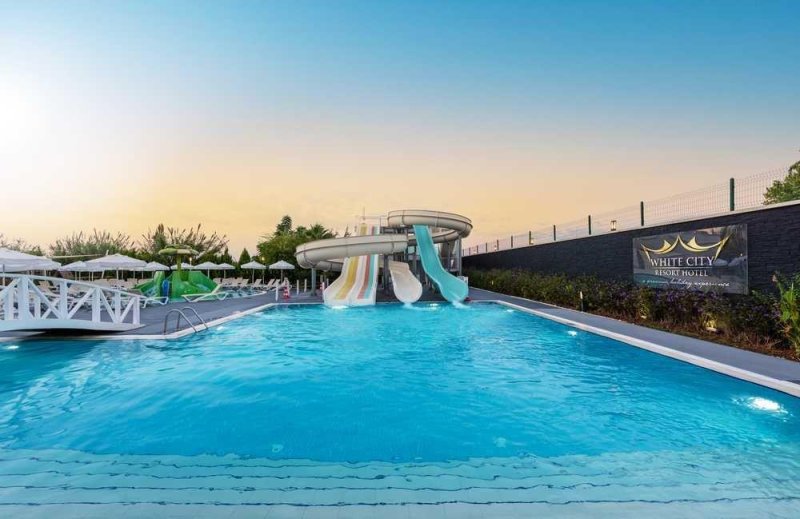 Alanya utazás White City Resort Hotel