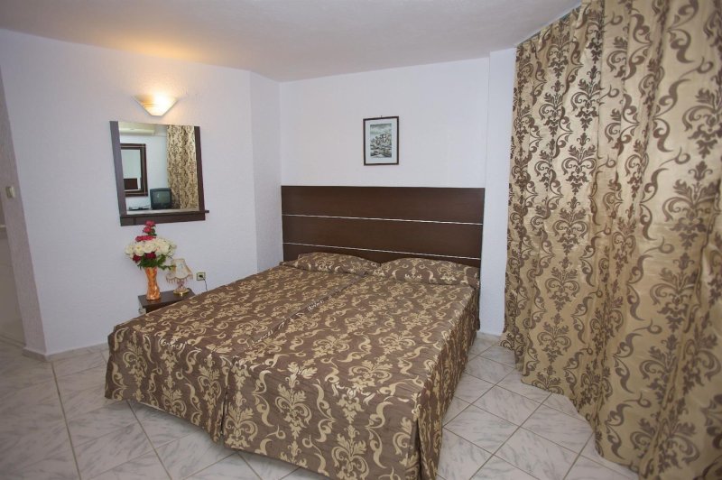 Napospart utazás Zora Sb