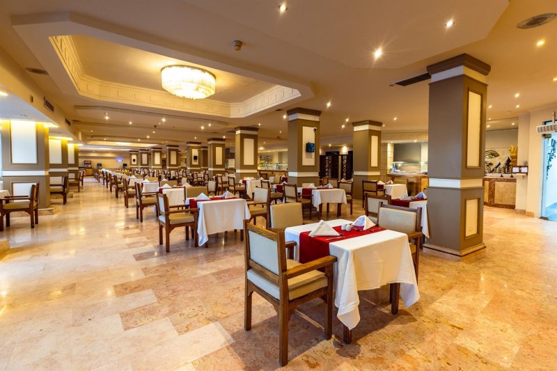 Hurghada utazás Zya Regina Resort & Aqua Park