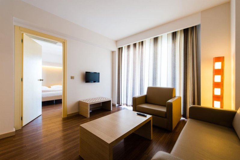 Family Room Land View