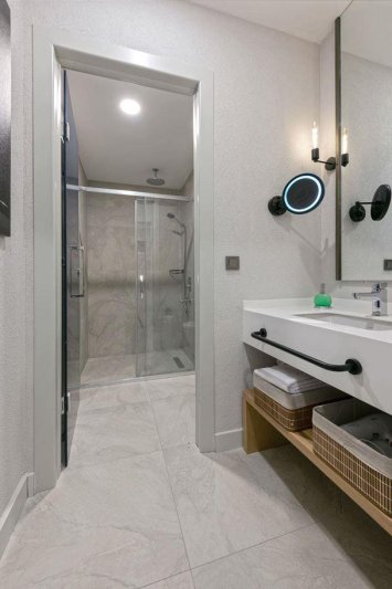 Pool View Suite
