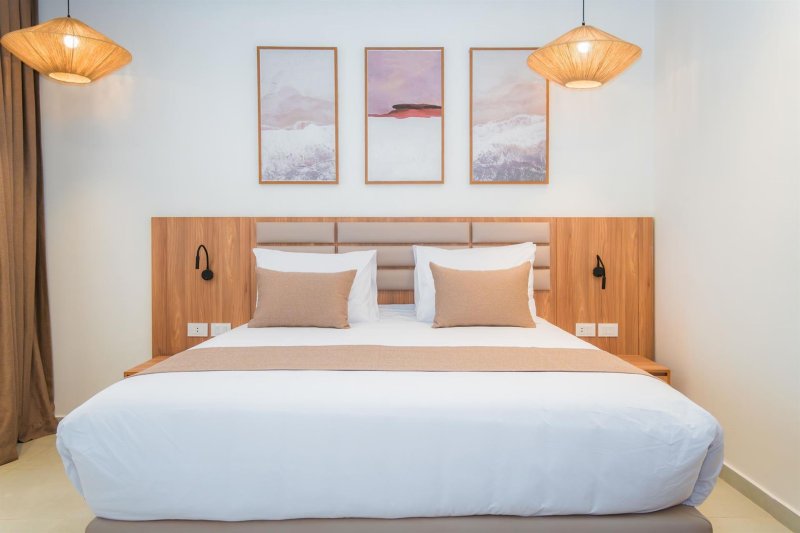 SWIM UP ROOM POOL VIEW