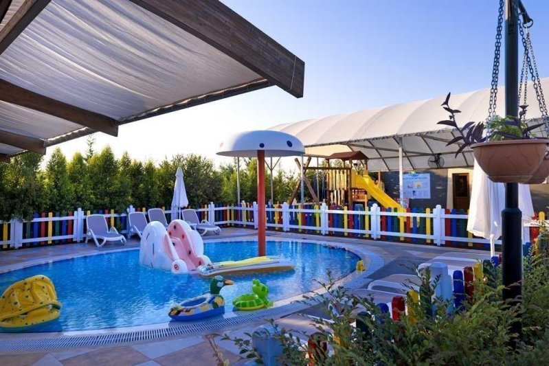 Antalya utazás Adalya Elite Lara