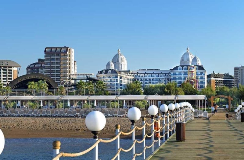 Antalya utazás Adalya Elite Lara