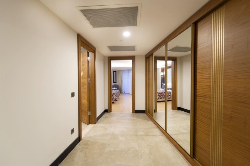 Family Room Land View