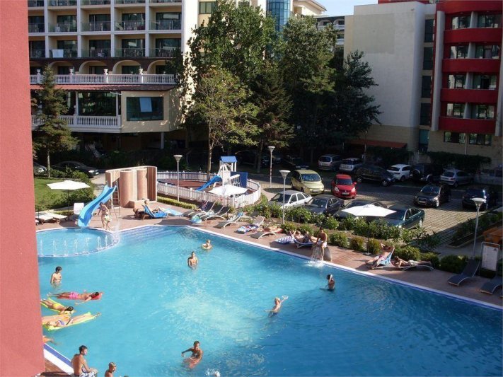 Napospart utazás Admiral Plaza