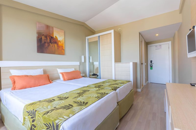 Standard Room Land View