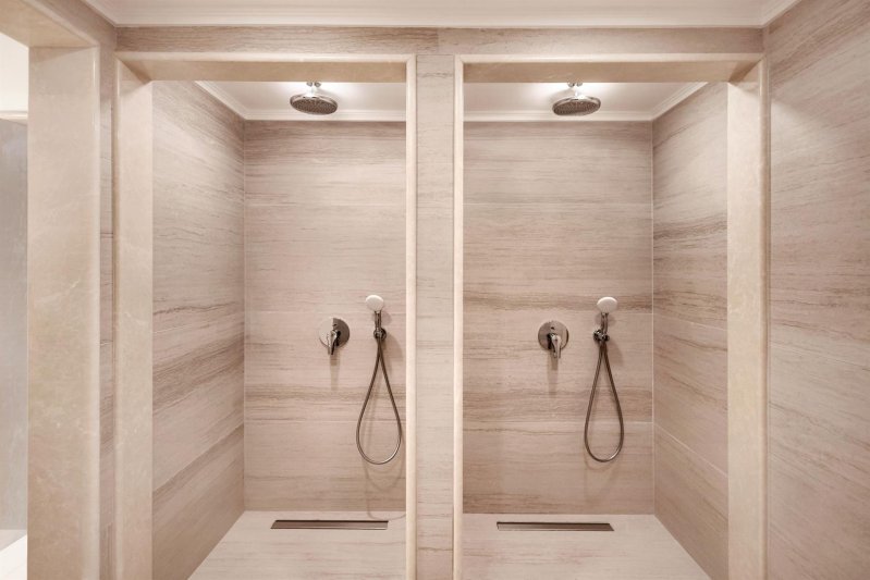 Deluxe Family Suite