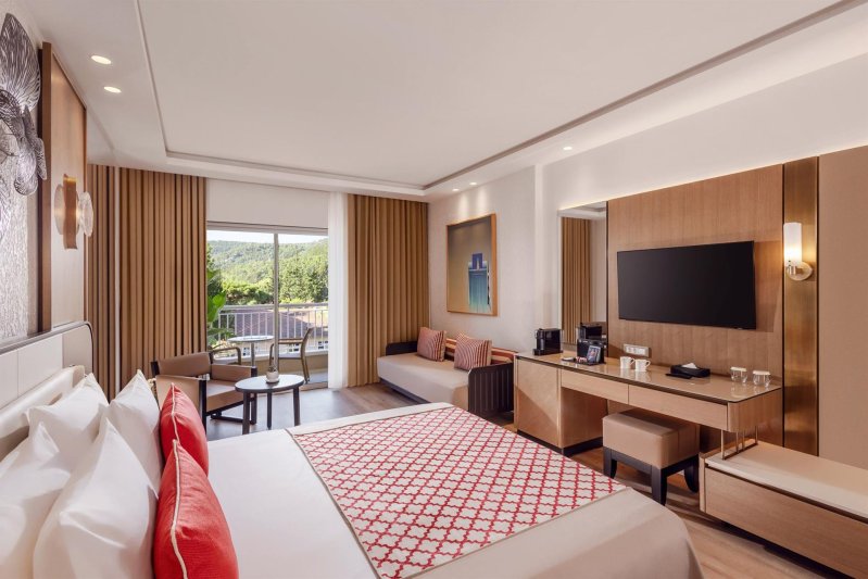 Deluxe Room Side Sea View