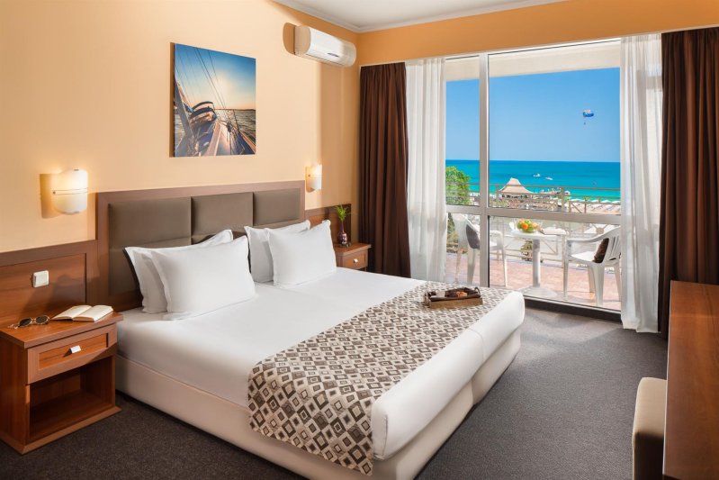 1 Bedroom Apartment Sea View