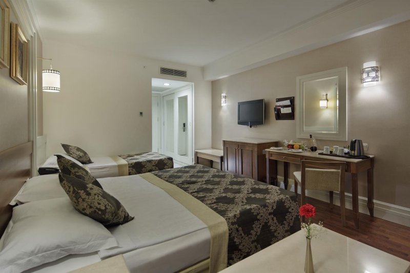 Economy Room