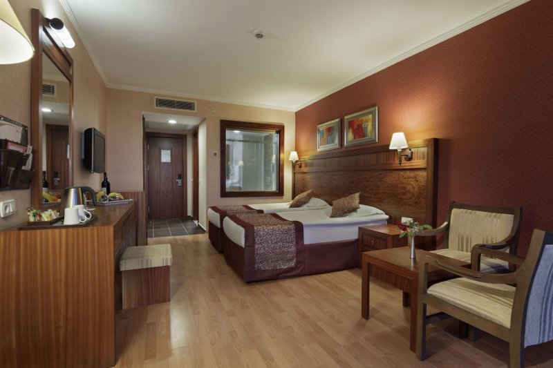 Economy Room