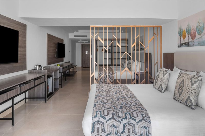 Family Deluxe Beach Front