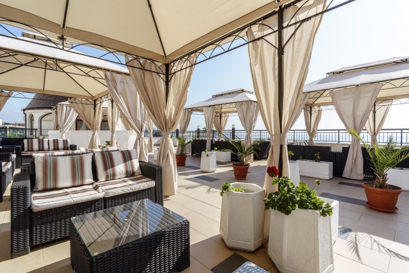 Alua Helios Bay Napospart
