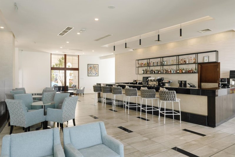 Napospart utazás Alua Helios Bay