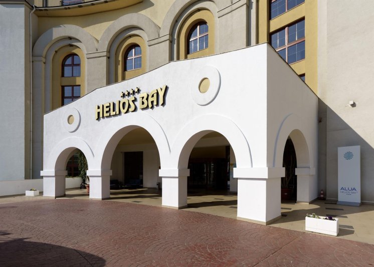 Alua Helios Bay Napospart