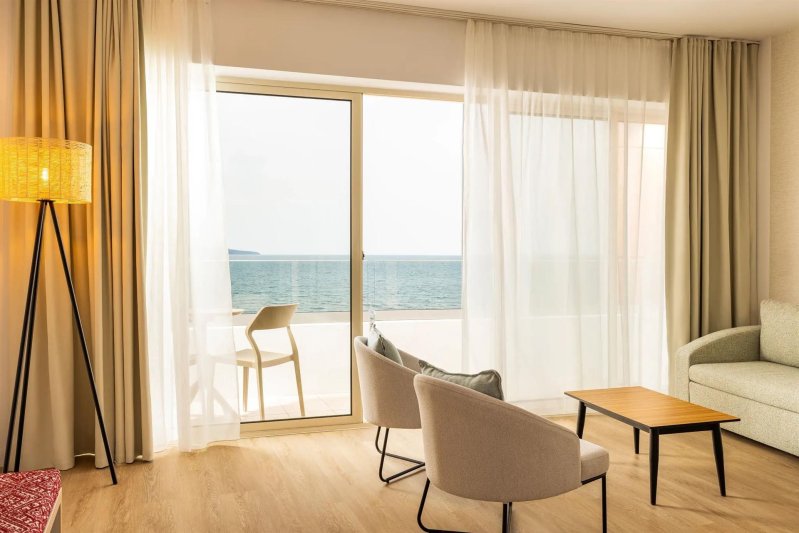 My Favourite Club Sea View