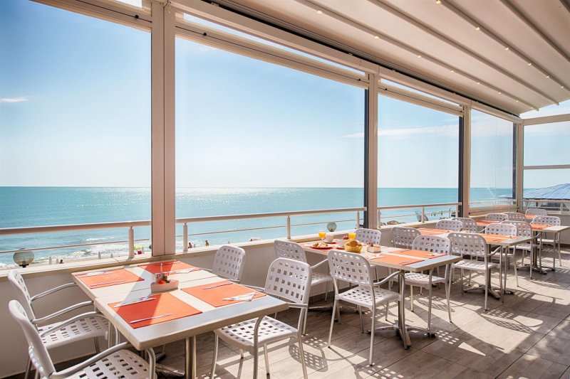 Napospart utazás Aluasun Helios Beach (ex. Suneo Helios Beach)