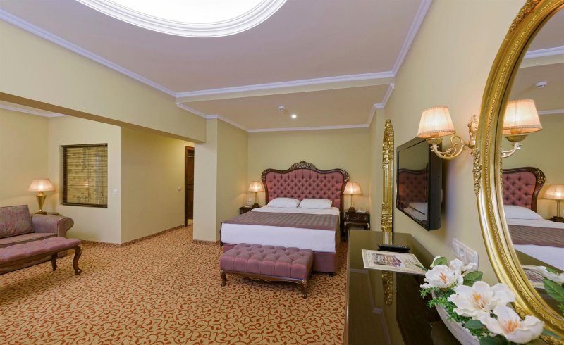 Luxury Suite