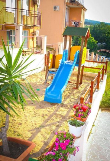 Napospart utazás Apolis