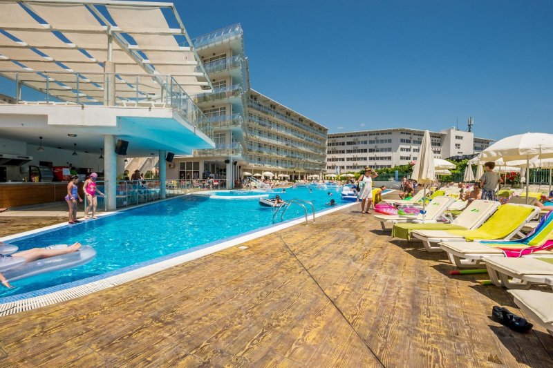 Aqua Nevis Napospart