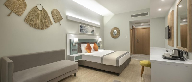 Superior Room Pool View