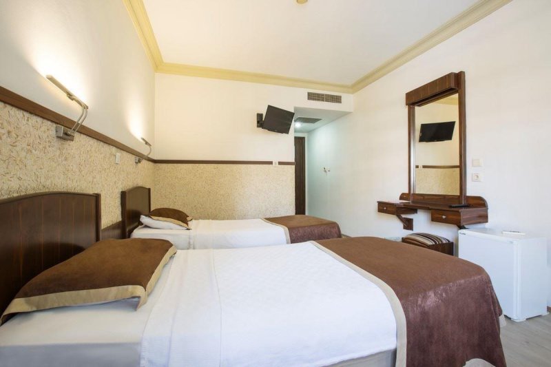 Economy Room