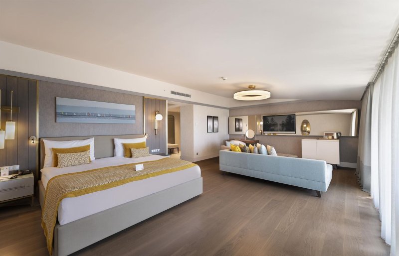 Penthouse Suite Sea View