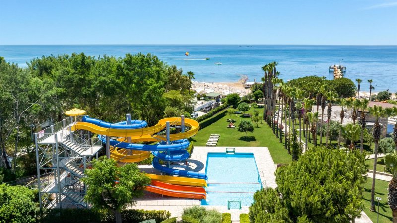 Arum Barut Collection Side