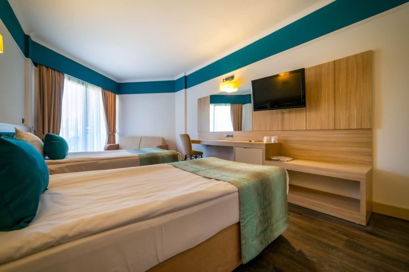 Hotel Room Land View