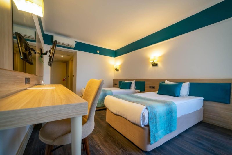 Hotel Room Land View