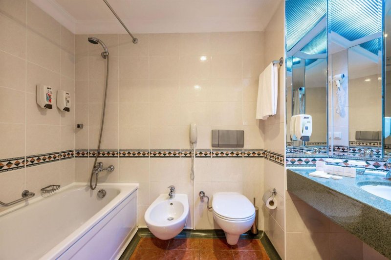 Aqua Family Suite Room