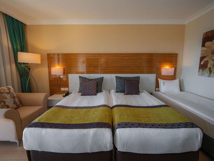 Aqua Standard Room