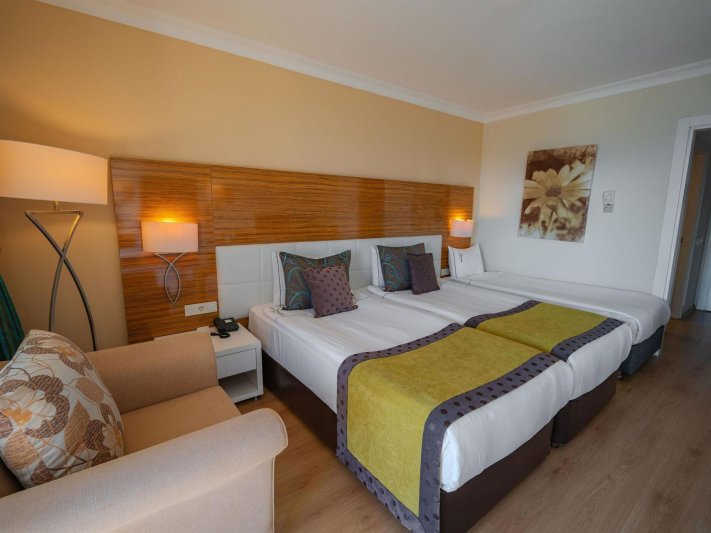 Aqua Standard Room