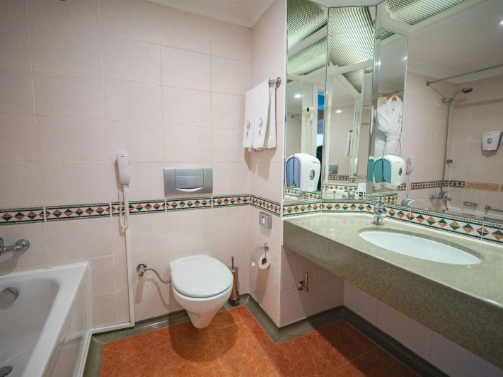 Aqua Standard Room