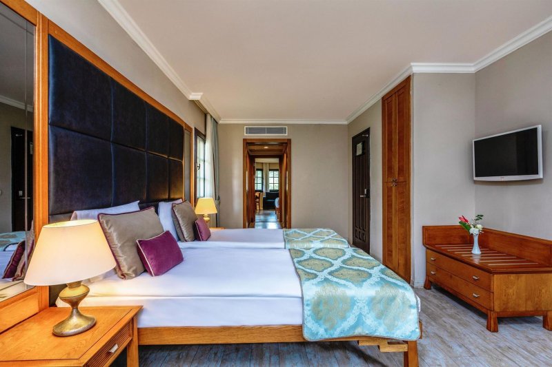 Nature Superior Family Room