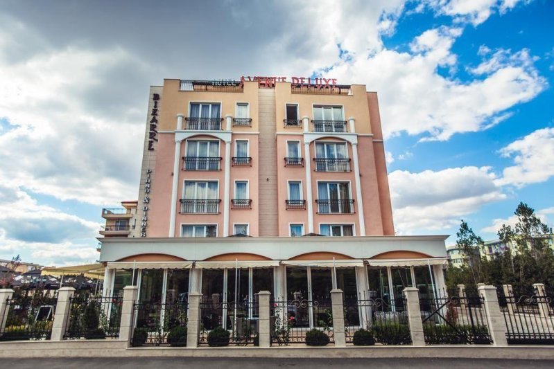 Avenue Deluxe Napospart