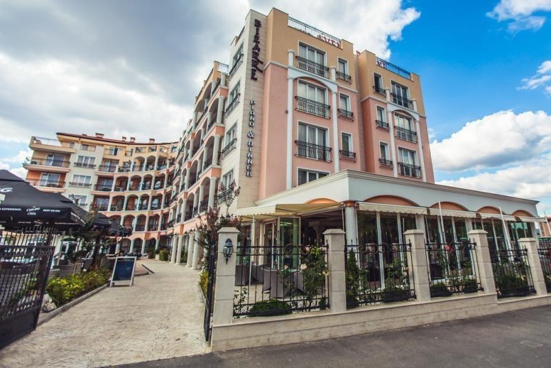 Avenue Deluxe Napospart